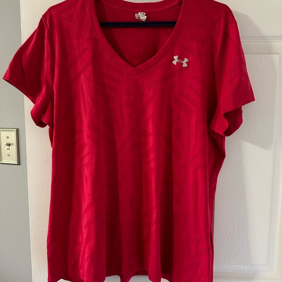 Red aunder Armour Tshirt - Picture 1 of 2